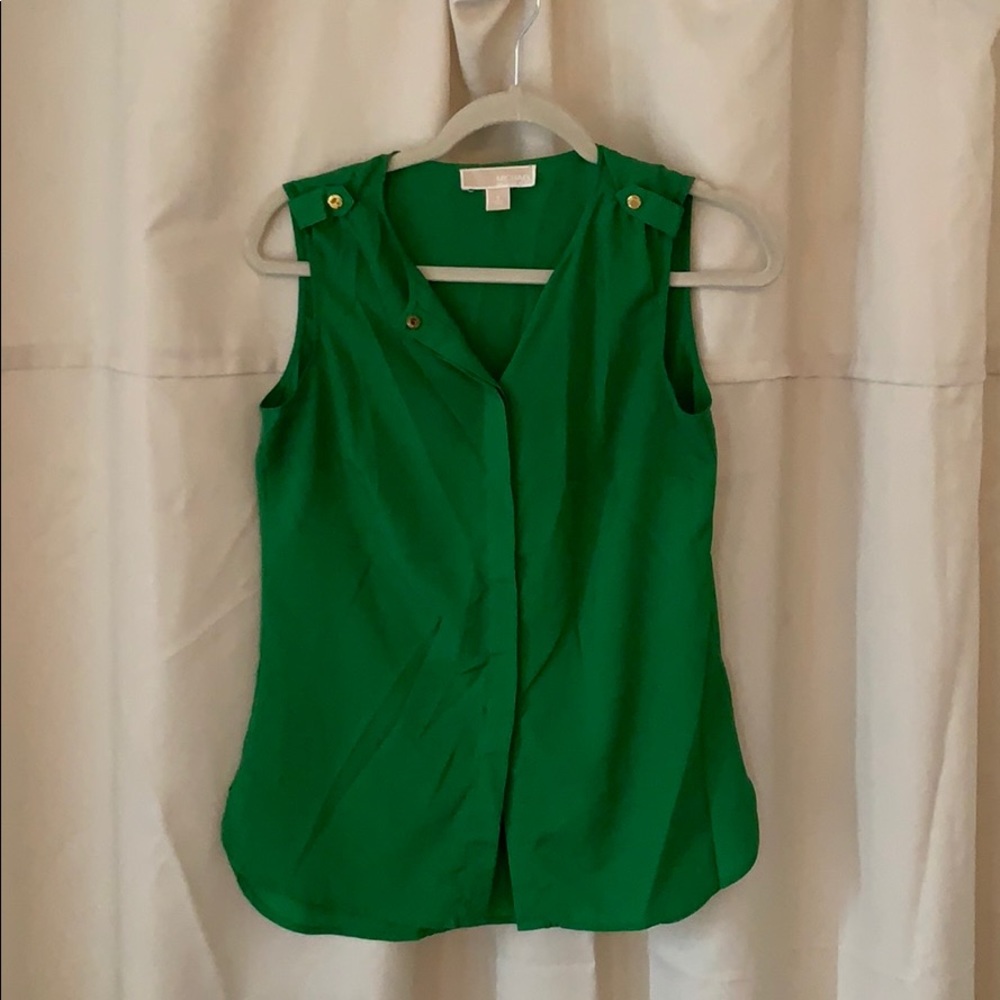 Sleeveless top
